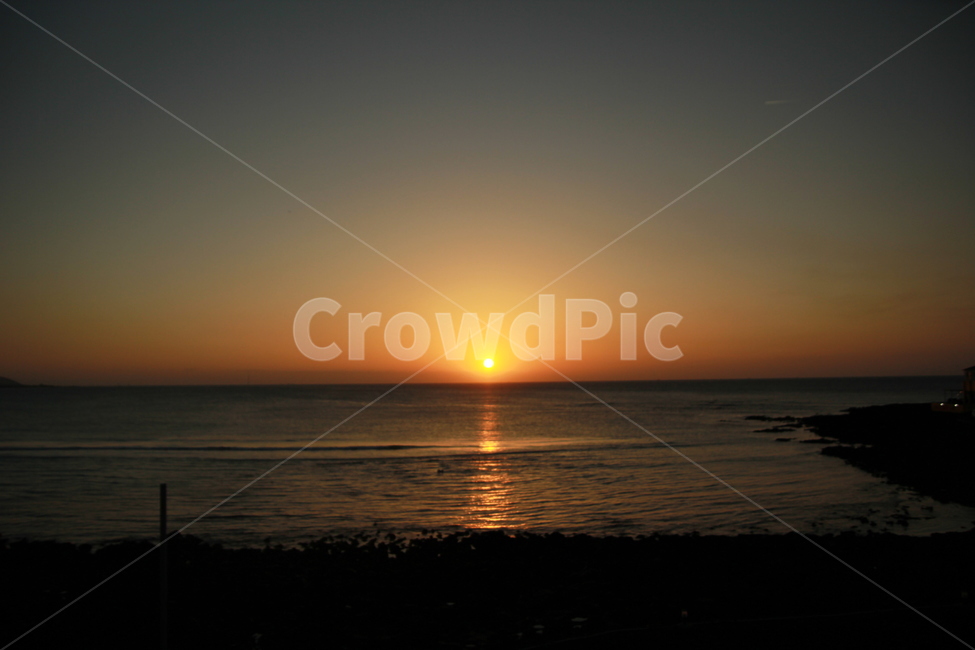 노을,태양,바다,지평선,석양,자연,풍경,nature,landscape,outdoors,옥외,sunlight,햇빛,dusk,황혼,sunset,일몰,sky,하늘,dawn,새벽,red sky,붉은 하늘