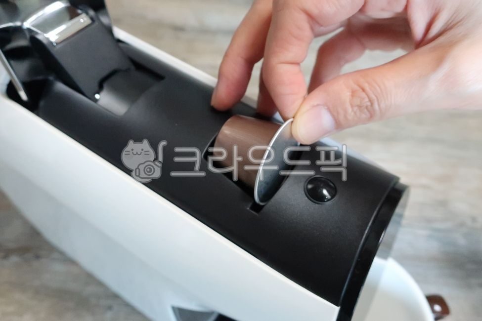 capsule,machine,coffee,beverage,Espresso,household,equipment,Americano,small type,extraction,coffee machine