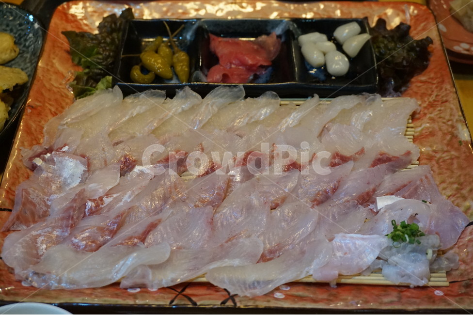 회,광어회,우럭,도다리,상차림,단백질,건강,다이어트,활어,물고기,fish,슬라이스,자르다,차리다,셋팅,set,정갈한,정리된,먹는,질감,투명,생선회,생선,바다,바닷가,먹다,스시,맛집,광어,맛있다,맛있는,cook,meal,dishes,수산물,해산물,fisheryproducts,seafood,날것,생것,싱싱한,신선한,참치,와사비,요리,모듬회,회모듬,음식,food,식재료,음식,식재료,요리,food,cook,meal,dishes,food reserves,수산물,해산물,fishery products,seafood