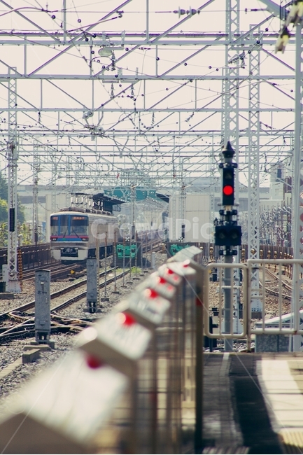 기차,철도,철로,train,railroad,road,rail,신호,신호등,red,빨간불,전철,지하철,기차역,station,역,일본,도쿄,japan,tokyo,해외,외국,세계,foreign,oversea,world,감성,sensible,feeling,교통,교통수단,traffic,transportation,레일,train track,기찻길,railway