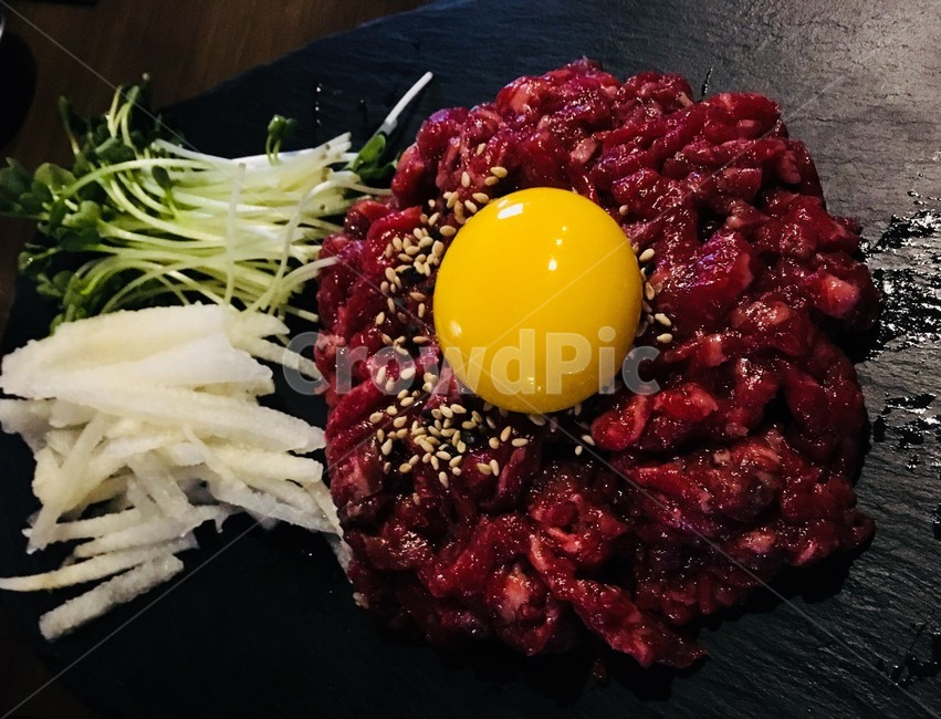 육회,노른자,안주,rawbeef,확대,선명