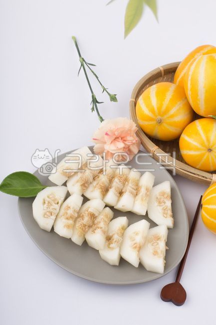 Fruit,summer fruit,fruit,yellow,Agricultural products,melon,seasonal fruits,food,summer