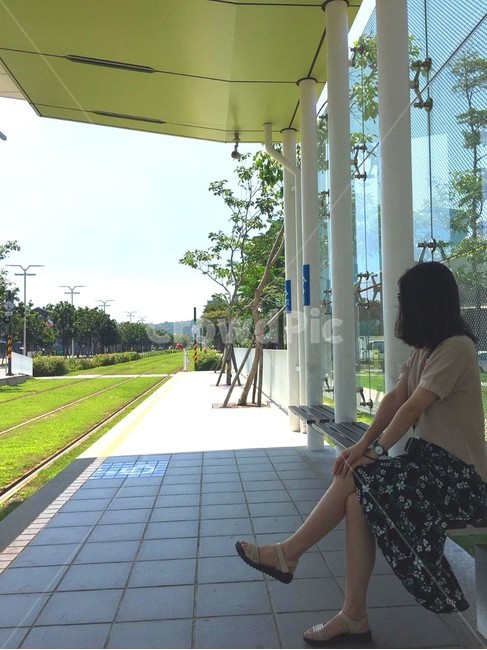 기다림,맑은날,waitingfornexttrain,기다리는여자,sunnyday