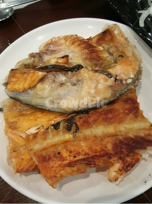 생선구이,생선,음식,요리,연어,연어머리구이,구이