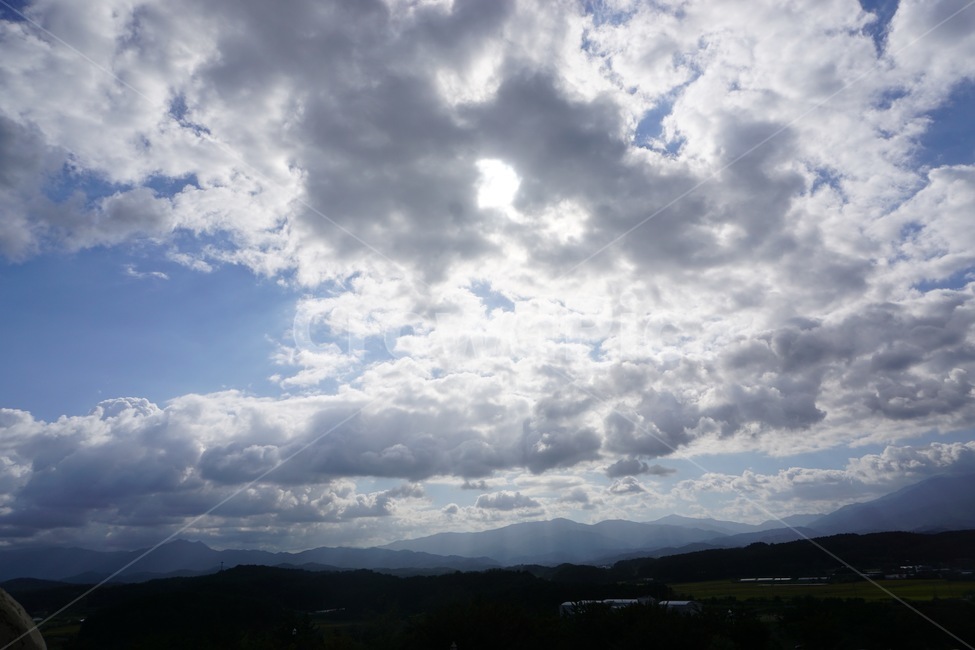 하늘,구름,맑은하늘,태양,미세먼지,자연,풍경,nature,landscape,weather,날씨,outdoors,옥외,cloud,sky,cumulus,적운