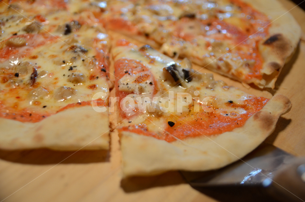 실내,음식,피자,맛있는,식사,치즈,음식,식재료,요리,food,cook,meal,dishes,food reserves,양식,서양음식,서양요리,western food,western dishes,western meal,western cook