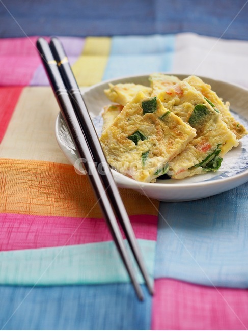 식품,한식,한국문화,한국,음식문화,웰빙,아시아,접시,전통,설날,추석,추석음식,설날음식,명절,명절음식,korea,koreanculture,foodculture,wellbeing,asia,dish,tradition,계란,계란부침개,부침개,음식,한국음식,아시아음식,배경,문화,egg,eggpancake,koreanpancake,food,koreanfood,asianfood,background,culture,음식,식재료,요리,food,cook,meal,dishes,food reserves,한식,한국음식,한국요리,korean food,korean dishes,korean meal,korean cook