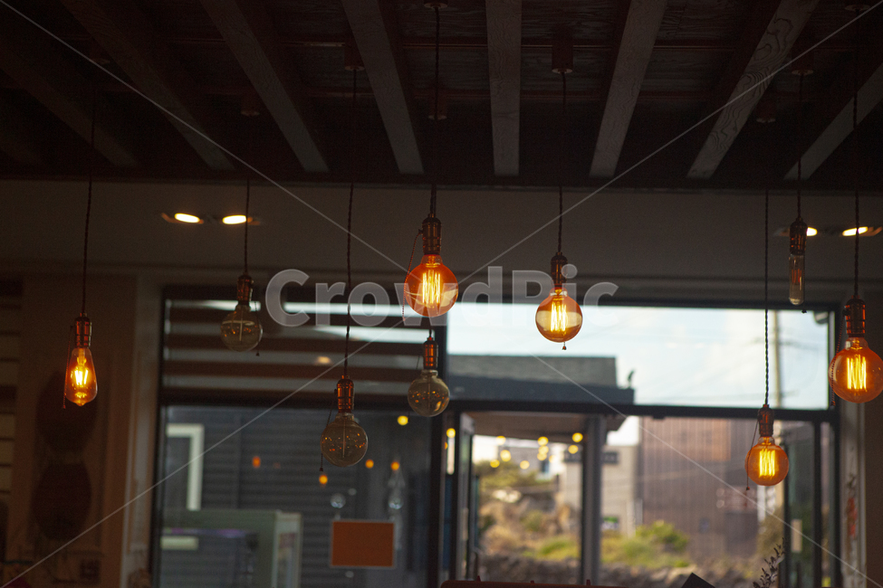 조명,카페,lighting,전구,천장,인테리어,실내디자인,interior design