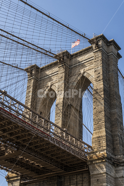building,건물,브르클린,건축,다리,뉴욕,미국,국기,확대,brooklyn,bridge,arch,newyork,usa,american,flag,architecture,landmark,해외,외국,세계,foreign,oversea,world,건축물,건물외관,exterior,building,structure,architecture,construction