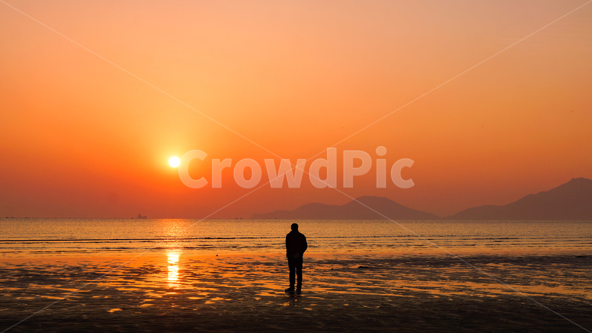 부산,다대포,석양,노을,모녀,바다,바닷가,역광,반영,모래사장,붉은노을,태양,그라데이션,그레디언트,파도,해안,남자