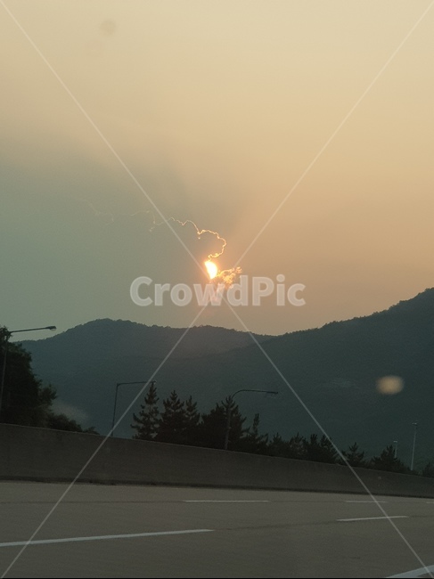 노을,구름,하늘,자연,산