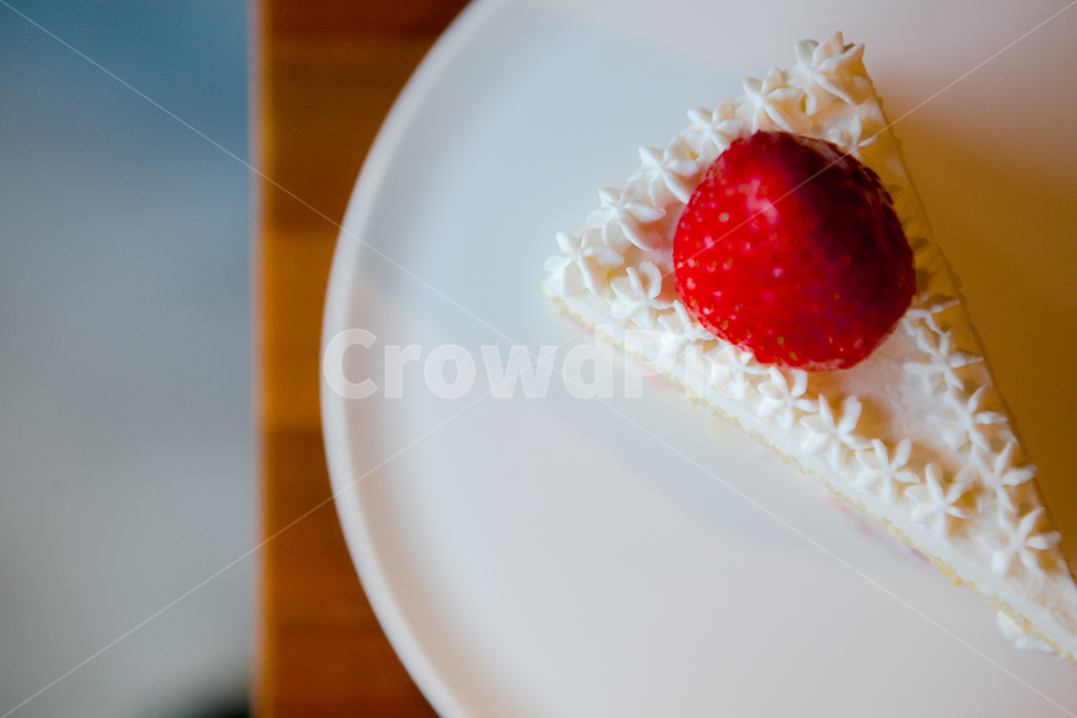 딸기,케익,딸기케익,조각케익,생크림,카페,빵,음식,디저트,크림,cake,dessert,food,과일,음식,식재료,요리,food,cook,meal,dishes,food reserves,디저트,간식,후식,dessert,snack