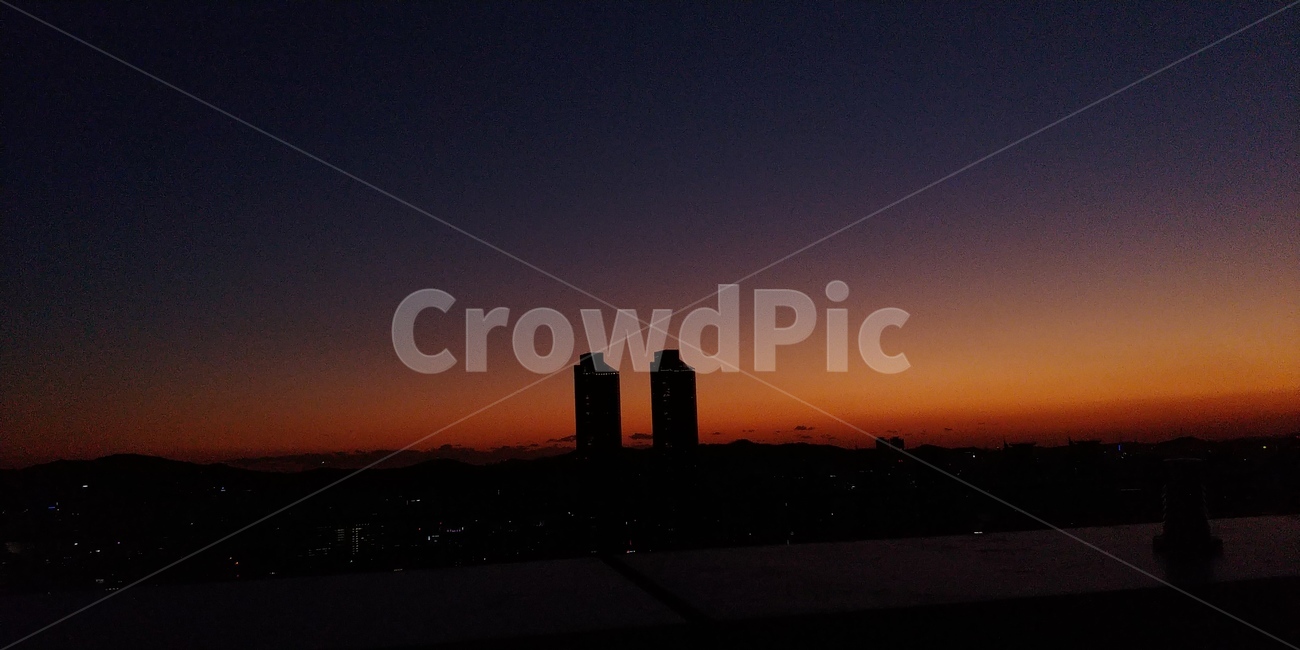 하늘,밤하늘,풍경,야경,노을,해질녘,저녁,석양,자연,경치,sunset,sky,nature,따듯한,운치있는,분위기있는,그림같은,도시,풍경,city,landscape,실루엣,그림자,silhouette,shadow,outdoors,옥외