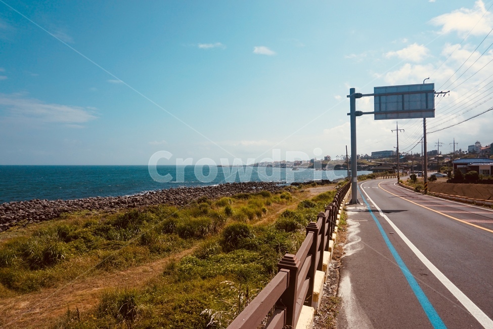 제주도,해변,해안도로,여름,바다,길,도로,해안가,좋은날씨,자연,풍경,nature,landscape,한국자연풍경,한국자연경관,korea nature landscape,제주도,jeju,jeju island,road,highway,고속도로,freeway,고속 도로