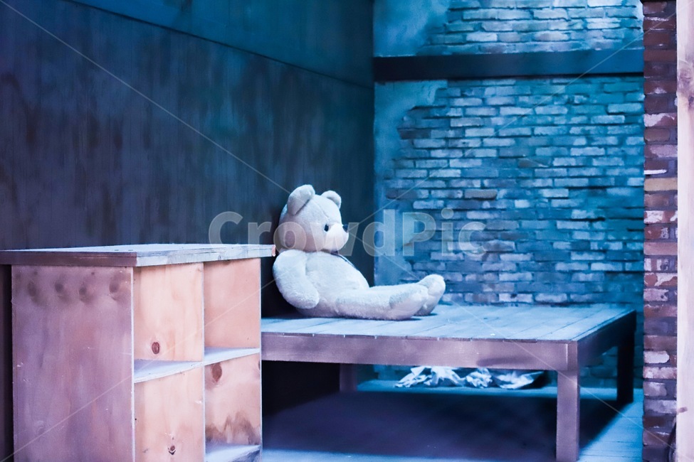 장,인형,벽돌,침상,창고,사물,물건,오브젝트,thing,object,matter