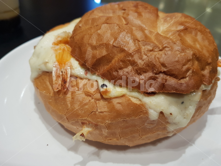 food,음식,bread,빵,bun,빠네,스페인음식,크림파스타,새우,새우파스타,간식