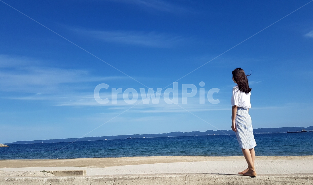 사람,감성,하늘,바다,여자,해변,바다,beach,sea,사람,인물,인간,human,person,여성,여자,woman,female,lady,여행,휴가,traveling,vacation,trip