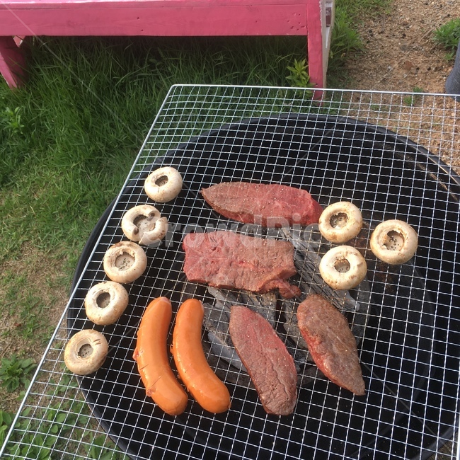 캠핑,바베큐,소고기,고기,campung,camp,barbecue,소세지,meat,버섯,버섯구이,mushroom,신남,즐거움,joyful,happy,행복,여행,휴가,traveling,vacation,trip,음식,식재료,요리,food,cook,meal,dishes,food reserves,육류,고기,meat