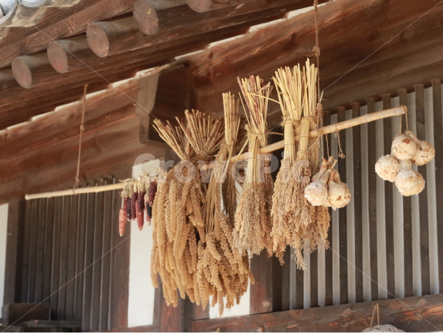 옛날,처마,시골,집,한국,옛날집,빈티지,시골집,소쿠리,기와,시골,마을,풍경,landscape,country,rural,town,한국전통,한국문화,korean traditional,korean culture