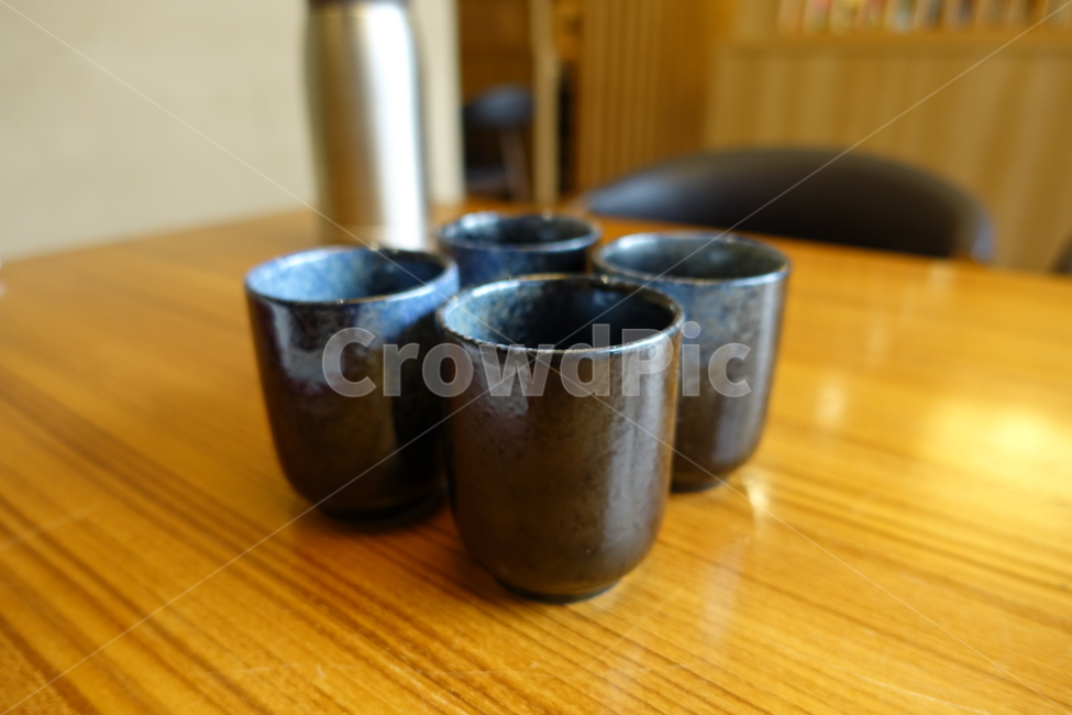 물컵,식탁,cup,hardwood,견목,음료수,drink,beverage
