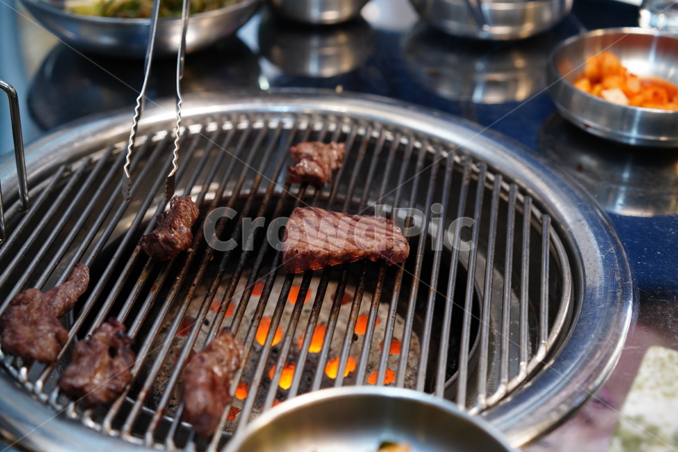 고기,육류,육식,한우,구이,한식,먹방,음식,푸드,food,안주,술안주,안주거리,불판,소고기,육즙,육질,술자리,음식,식재료,요리,food,cook,meal,dishes,food reserves,육류,고기,meat