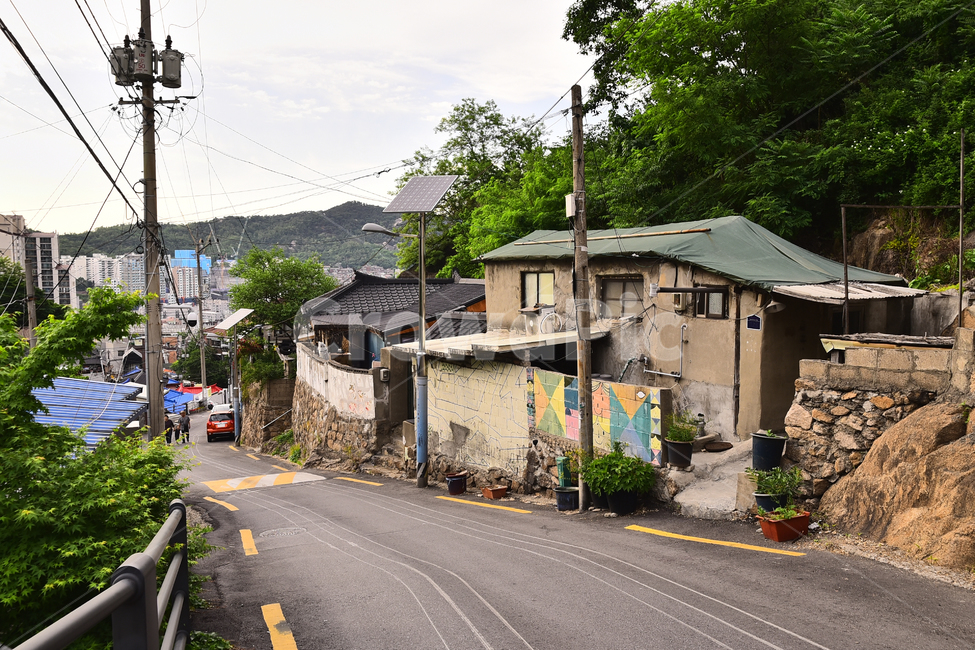 달동네,재개발,빈민촌,집,하우스,건축물,낡은,오래된,가난,poor,house,village,마을,판자촌,poorhillsidevillage,anoldhouse