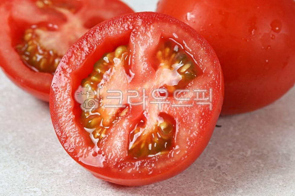 tomato,fruit,vegetable,summer fruit,summer vegetable,tomato,summer