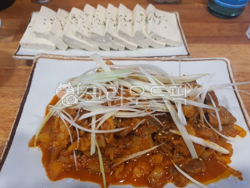 food,음식,돼지고기,두부김치,두부제육볶음,제육볶음,제육,소주안주,안주요리,두부,두부김치볶음,한국요리,한국음식