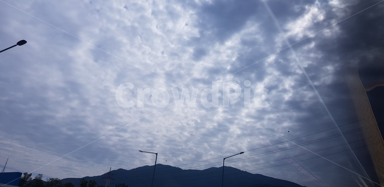하늘,sky,구름,파란하늘,먹구름