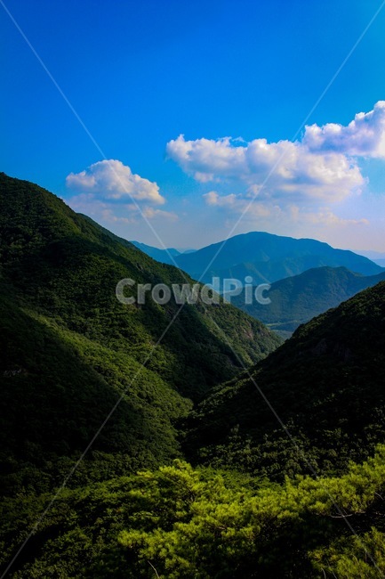 산,정상,하늘,여름,풍경,여름하늘,삼랑진,천태산,꿈바위,자연,풍경,nature,landscape,한국자연풍경,한국자연경관,korea nature landscape,outdoors,옥외,mountain,mountain range,산맥