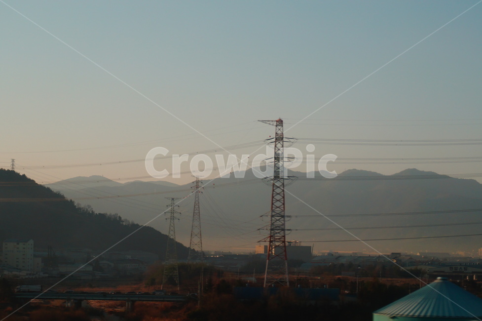 송전선,산,한적함,저녁,해질녘,mountain,evening,dusk,sunset,노을빛,secluded,quiet,transmissonline