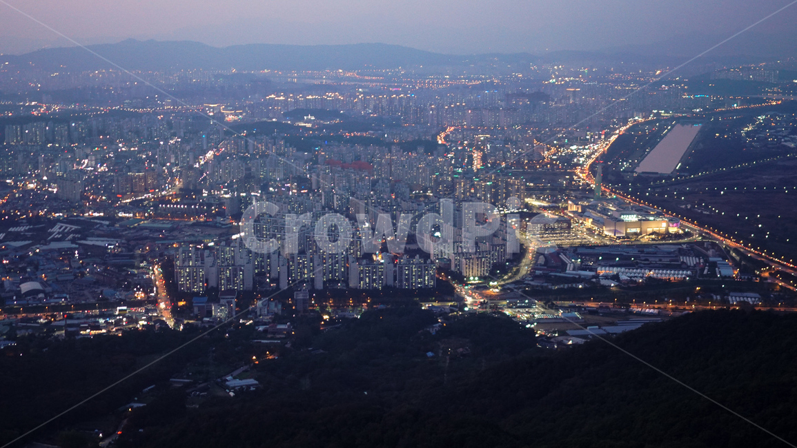 outdoors,옥외,landscape,경치,nature,자연,scenery,풍경,aerialview,야경,조명,초저녁,저녁하늘,노을,미세먼지,보라빛,보라,purple,sunset