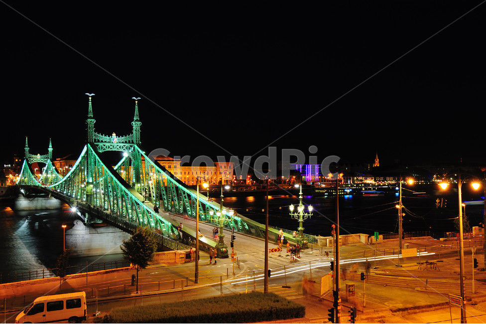 헝가리,부다페스트,자유의다리,야경,동유럽,도나우강,야경,밤,풍경,nightscape,night,landscape,랜드마크,landmark,tourist attraction,해외,외국,세계,foreign,oversea,world,세계랜드마크,해외랜드마크,외국랜드마크,world landmark,world tourist attraction,건축물,건물외관,exterior,building,structure,architecture,construction,road,도로,intersection,교차로