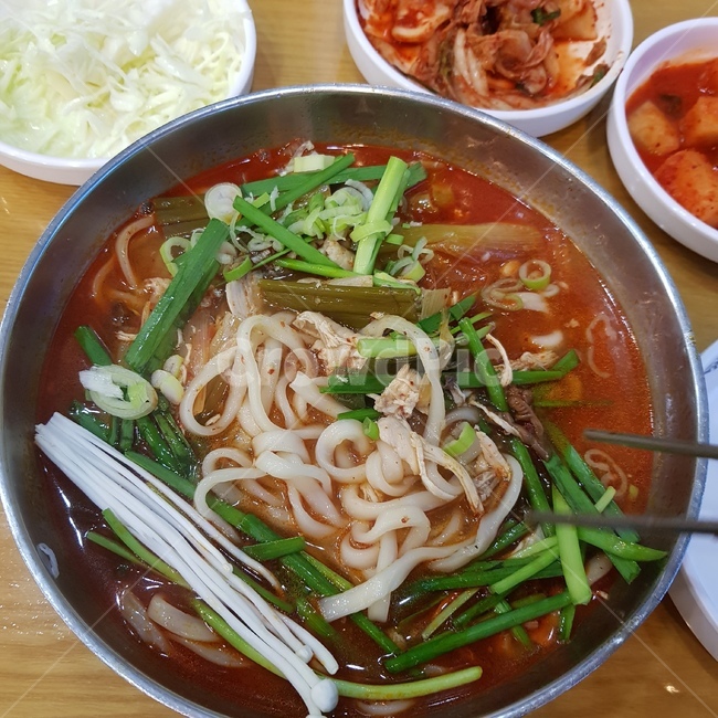 음식,육개장닭칼국수,육개장,칼국수,food,koreanfood,맛있는음식