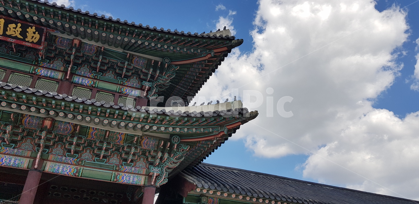 경복궁,한국전통,구름,하늘,봄,건축,건물외관,한국전통,한국문화,korean traditional,korean culture,랜드마크,landmark,tourist attraction,한국랜드마크,한국관광지,한국명소,korea landmark,korea tourist attraction,건축물,건물외관,exterior,building,structure,architecture,construction