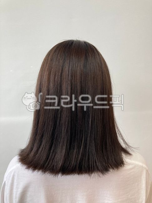 hair,머리카락,미용실,염색,단발머리,중단발,중단발머리,일자머리,자연갈색염색,헤어스타일,매트브라운염색