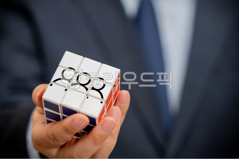 Brainstorming,thought,idea,concept,operator,network,professional,social network,holding,problem,solution,innovatory,social networking service,connection,man,catch,relationship,social media,hand,innovation,close up,business,manager,assignment,problem solvi