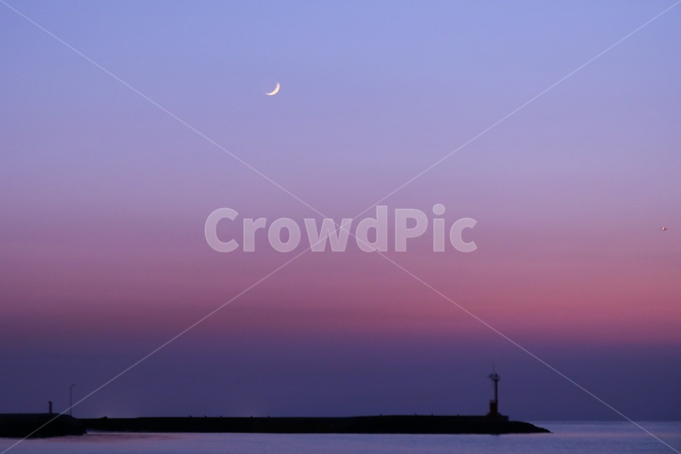 김녕해수욕장,제주도,일몰,해변,감성사진,바다,달,감성,자연,풍경,nature,landscape,한국자연풍경,한국자연경관,korea nature landscape,등대,lighthouse,제주도,jeju,jeju island,야경,밤,nightscape,night,감성,sensible,feeling,색깔,색상,색채,색감,color sense,color sensitivity,feeling of color,outdoors,옥외
