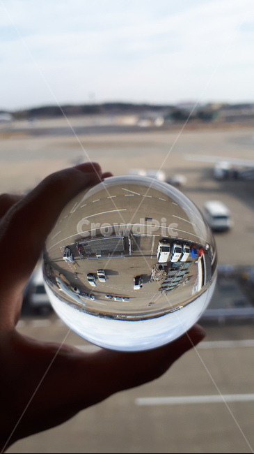 유리구슬,공항,하늘,자동차,비행기,glassball,airport,sky,airplane,car,사물,물건,오브젝트,thing,object,matter