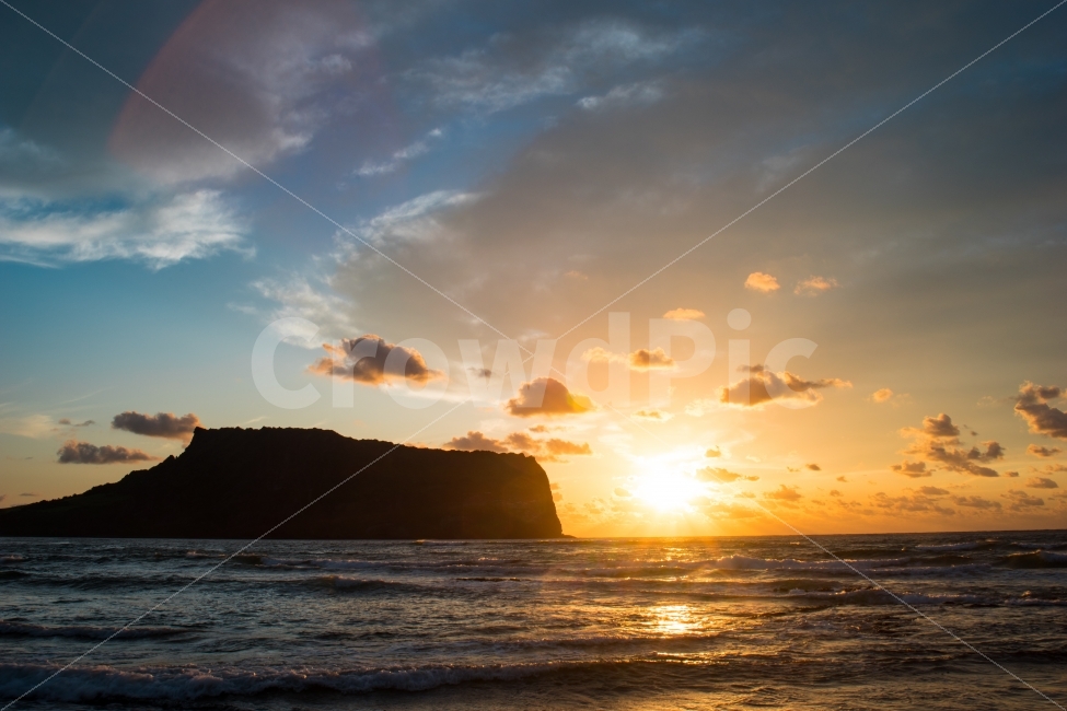 여행,풍경,일출,바다,하늘,해,태양,구름,붉은,금빛,자연,풍경,nature,landscape,제주도,jeju,jeju island,flare,플레어,light,빛,outdoors,옥외,sunlight,햇빛
