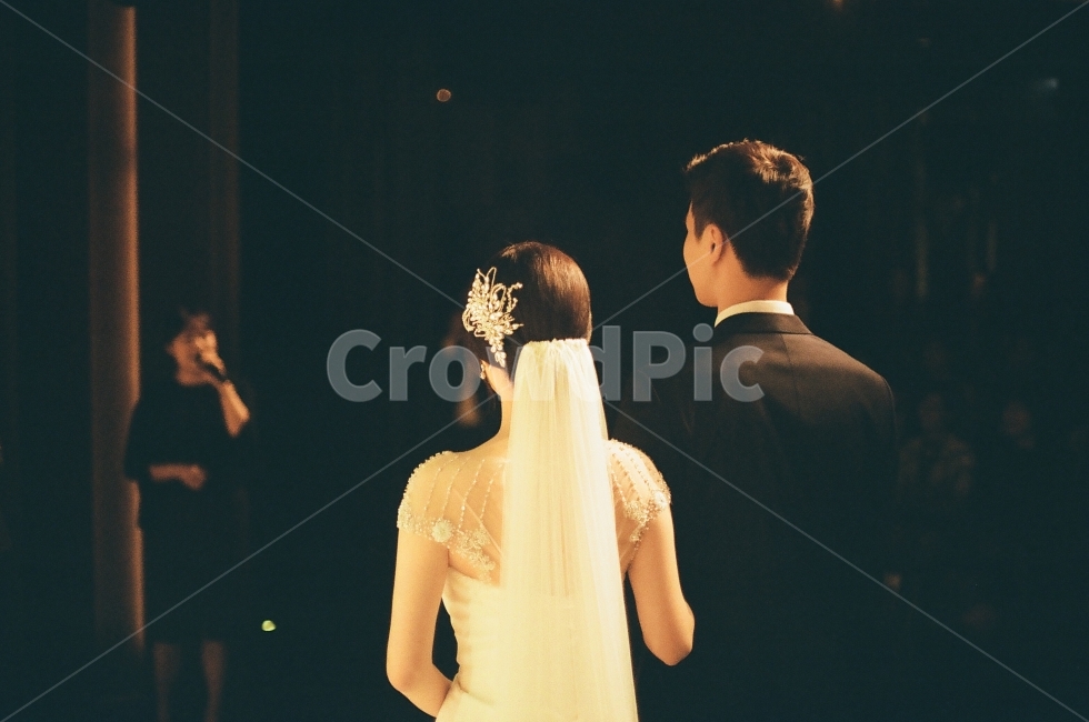 결혼,웨딩,축하,빛,새삶,사람,인물,인간,human,person,연인,커플,사랑,lover,couple,가족,패밀리,family,결혼,혼례,웨딩,wedding,marriage,marry,기념일,축하,anniversary,congratulation,celebrate,celebration,감성,sensible,feeling
