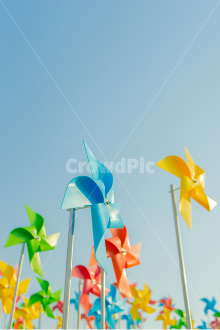 바람개비,하늘,풍경,정물,가을,감성,sensible,feeling,색깔,색상,색채,색감,color sense,color sensitivity,feeling of color,사물,물건,오브젝트,thing,object,matter