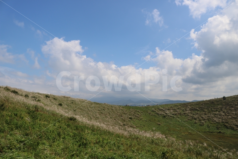 금오름,제주,제주도,하늘,구름,오름,자연,여행,자연,풍경,nature,landscape,한국자연풍경,한국자연경관,korea nature landscape,제주도,jeju,jeju island,outdoors,옥외,slope,경사,field,들,grassland,목초지