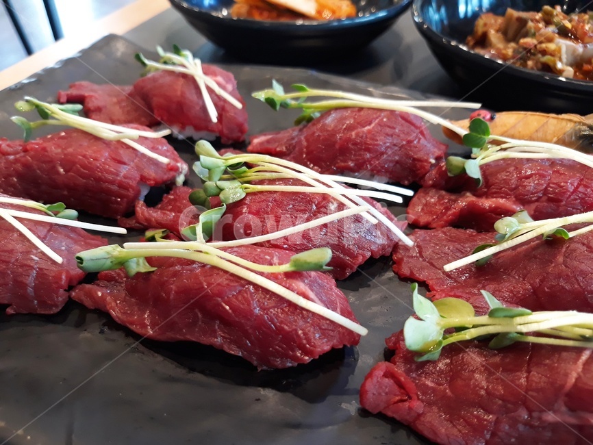 육회,초밥,고기,sushi,음식,육사시미,한식,일식,food,beef,음식,식재료,요리,food,cook,meal,dishes,food reserves,일식,일본음식,일본요리,Japanese food,Japanese dishes,Japanese meal,Japanese cook
