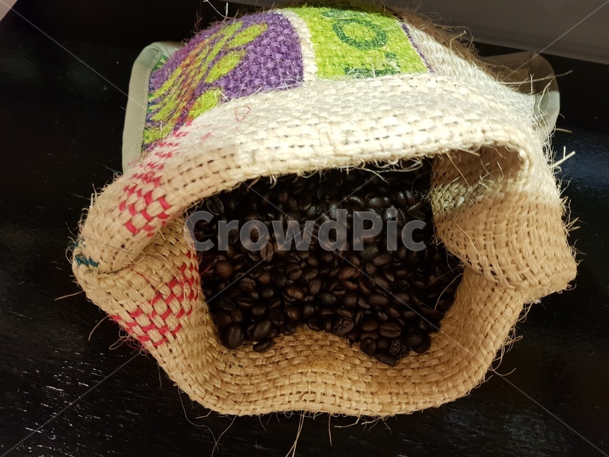커피,coffee,원두,커피원두,홀빈,커피홀빈,커피콩,루왁커피,사향커피,사향고양이,아메리카노