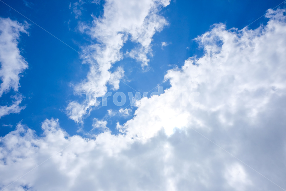 하늘,화창한,햇빛,구름,햇살,여름하늘,sky,cloud,bright,summer,자연,풍경,nature,landscape,azure sky,푸른 하늘,outdoors,옥외