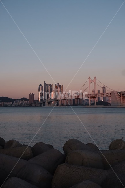 바다,방파제,다리,ocean,어둠,어두운,해질녘,도시,풍경,city,landscape,한국도시풍경,한국도시경관,korea cityscape,building,건물