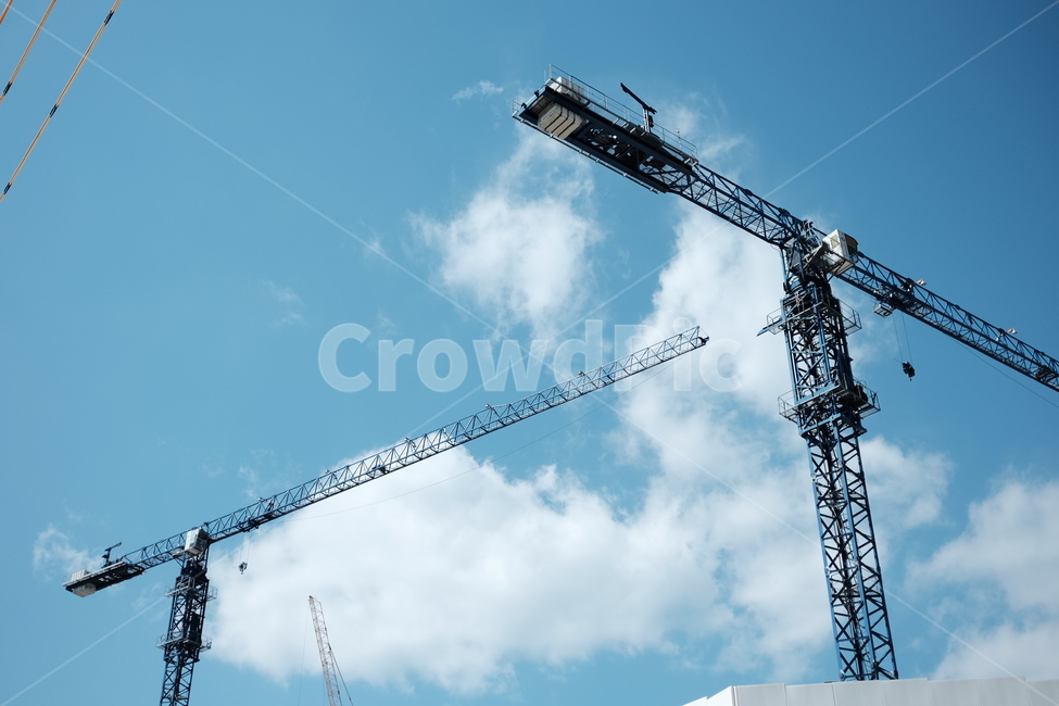 공사,하늘,구름,constructioncrane,건설크레인,건설업,건축업,construction industry