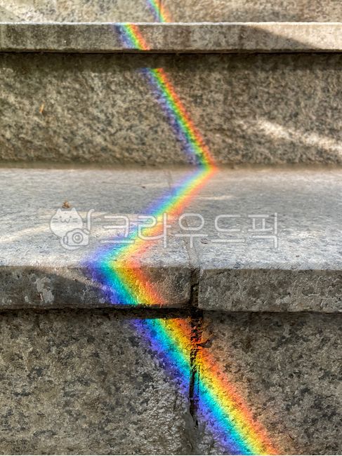 돌계단,프리즘,자연현상,색상스펙트럼,햇빛굴절,무지개