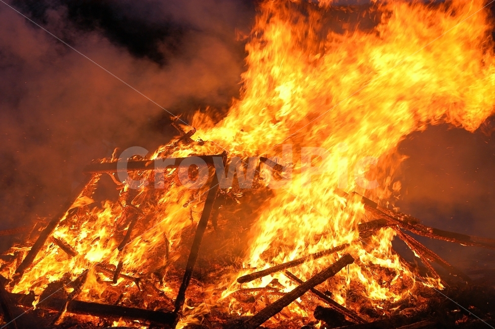 불,화재,화마,fire,태우기,태우다,불장난,추상,화상,캠프파이어,달집태우기,에너지,타다